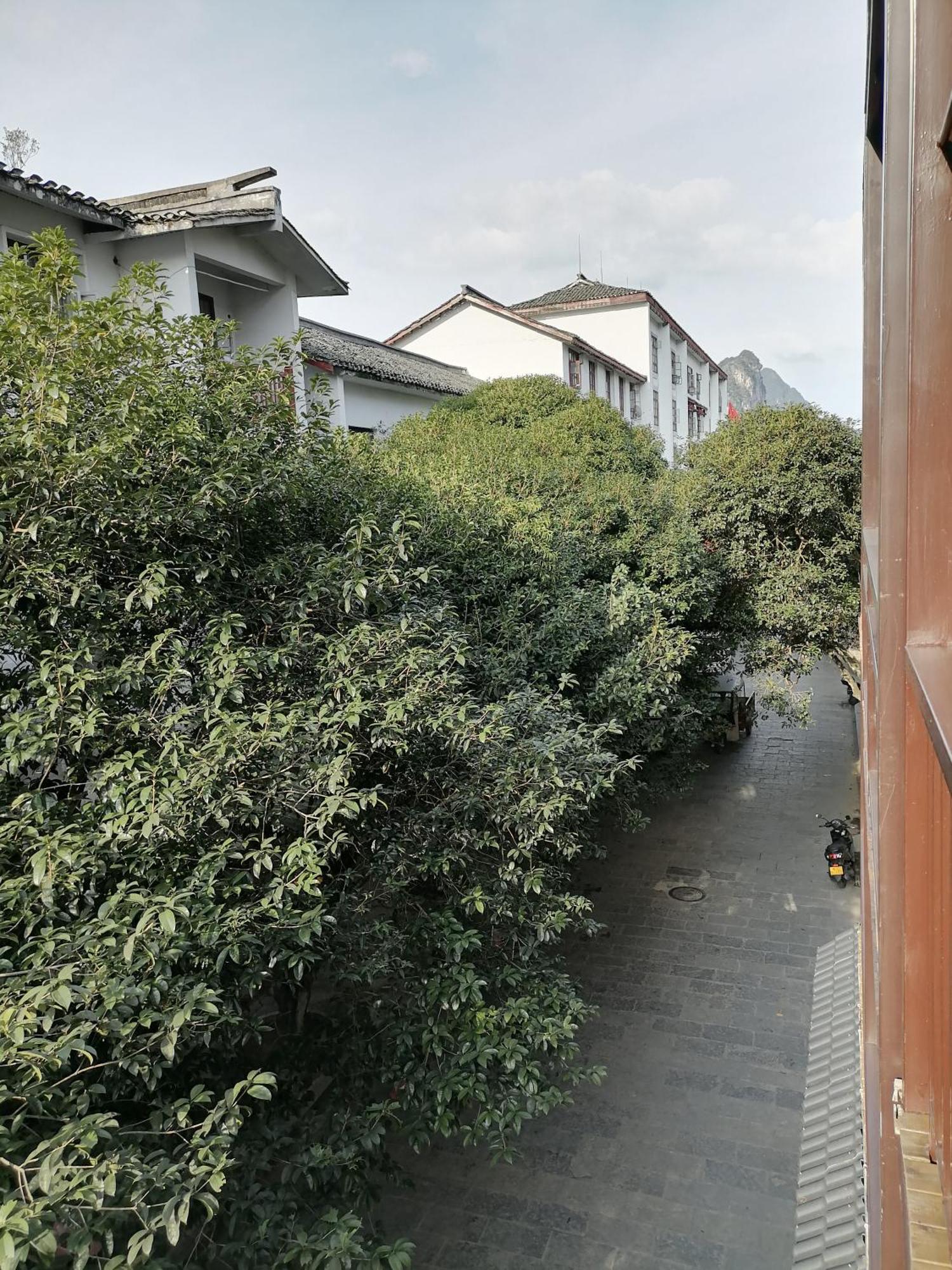 Lazzy Inn Yangshuo Exterior photo