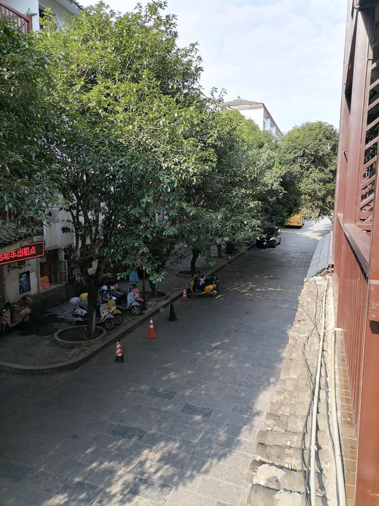 Lazzy Inn Yangshuo Exterior photo